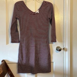 Knit dress “wine ivory stripe “ v neck scoop back, stretchy size medium. Decree